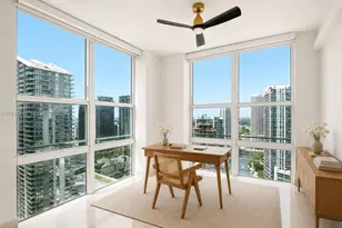 31 SE 5th St, Miami, FL 33131 - Photo 16