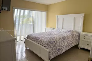9365 Fontainebleau, Miami, FL 33172 - Photo 28