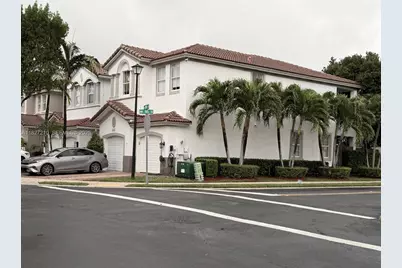 8513 NW 109th Ct, Doral, FL 33178 - Photo 2
