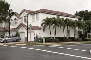 8513 NW 109th Ct, Doral, FL 33178 - Photo 1