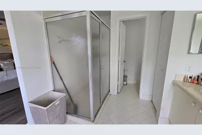 1425 Crossbill Ct, Weston, FL 33327 - Photo 50