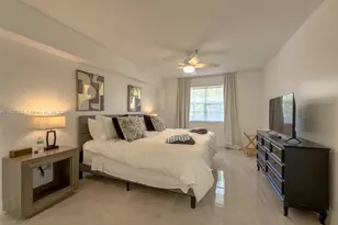 250 NE 181st Dr, Sunny Isles Beach, FL 33160 - Photo 14