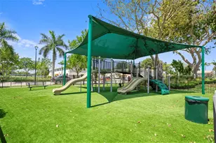 878 NE 191st St, Miami, FL 33179 - Photo 48