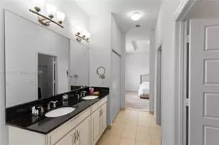 878 NE 191st St, Miami, FL 33179 - Photo 26