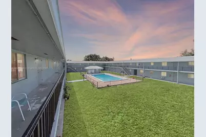 1829 N A St #24, Palm Beach, FL 33460 - Photo 2