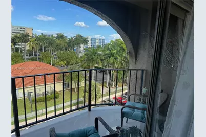 5199 NW 7th St #607, Miami, FL 33126 - Photo 2