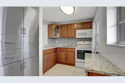 2905 Point East Dr #L514, Aventura, FL 33160 - Photo 10