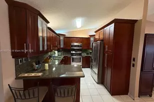 13736 SW 12th St, Miami, FL 33184 - Photo 6