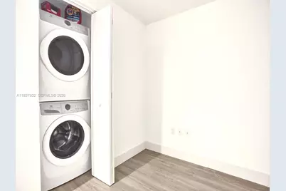16385 Biscayne Blvd #403, North Miami Beach, FL 33160 - Photo 6