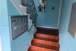 637 12th St, Miami Beach, FL 33139 - Photo 22