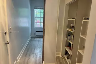 637 12th St, Miami Beach, FL 33139 - Photo 4