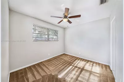 4130 NW 12th Ave, Oakland Park, FL 33309 - Photo 6