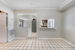 811 Evergreen Dr, Lake Park, FL 33403 - Photo 10