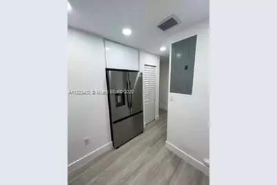 968 N 18th Ct, Hollywood, FL 33020 - Photo 12