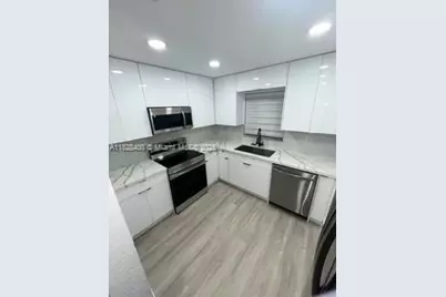 968 N 18th Ct, Hollywood, FL 33020 - Photo 10