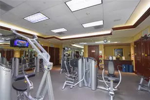 20201 E Country Club Dr, Aventura, FL 33180 - Photo 38