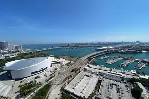 398 NE 5th St, Miami, FL 33132 - Photo 14