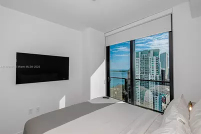 398 NE 5th St #3717, Miami, FL 33132 - Photo 18