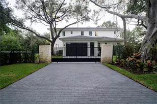 7605 SW 71st Ave, Miami, FL 33143 - Photo 2