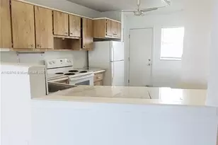 1780 NE 191st St, Miami, FL 33179 - Photo 4