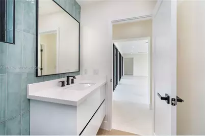 7101 E Troon Cir, Miami Lakes, FL 33014 - Photo 36