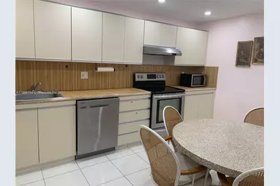 2500 Parkview Dr #1721, Hallandale Beach, FL 33009 - Photo 4