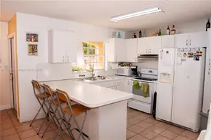 7081 SW 158th Ct, Miami, FL 33193 - Photo 8