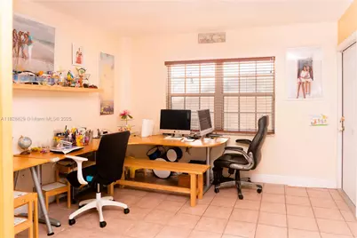 7081 SW 158th Ct, Miami, FL 33193 - Photo 10