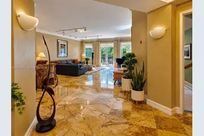3700 Island Blvd #C203, Aventura, FL 33160 - Photo 2