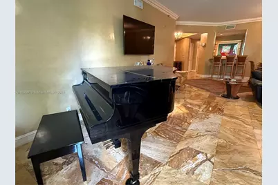 3700 Island Blvd #C203, Aventura, FL 33160 - Photo 12