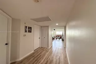 1400 SW 137th Ave, Pembroke Pines, FL 33027 - Photo 4