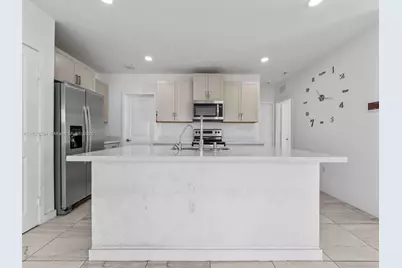 619 NE 5th St, Florida City, FL 33034 - Photo 10
