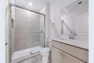 619 NE 5th St, Florida City, FL 33034 - Photo 16