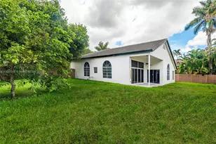10418 Brasilia St, Cooper City, FL 33026 - Photo 4