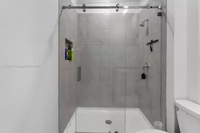 617 SW 11th St, Florida City, FL 33034 - Photo 18