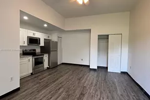 467 NW 8th St, Miami, FL 33136 - Photo 4