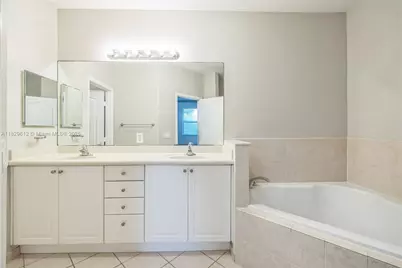 11266 SW 236th Ln, Homestead, FL 33032 - Photo 6