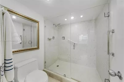 609 Ocean Dr #5H, Key Biscayne, FL 33149 - Photo 18