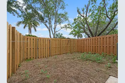 2504 SE 15th Ct, Homestead, FL 33035 - Photo 16