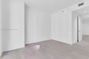 45 SW 9th St, Miami, FL 33130 - Photo 22