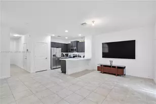 1128 NW 40th Ter, Lauderhill, FL 33313 - Photo 8