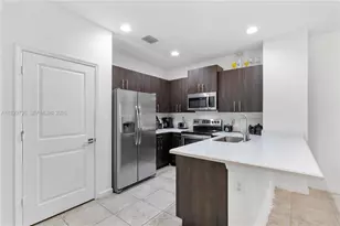 1128 NW 40th Ter, Lauderhill, FL 33313 - Photo 10