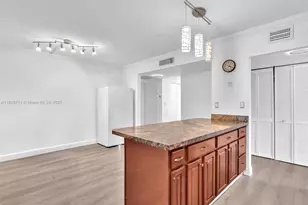 20381 NE 30th Ave, Aventura, FL 33180 - Photo 8