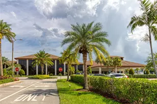 571 SW 142nd Ave, Pembroke Pines, FL 33027 - Photo 34