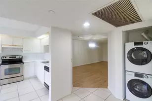 571 SW 142nd Ave, Pembroke Pines, FL 33027 - Photo 2