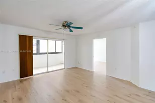 571 SW 142nd Ave, Pembroke Pines, FL 33027 - Photo 6