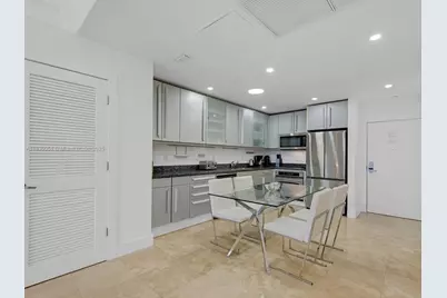 2301 Collins Ave #1631, Miami Beach, FL 33139 - Photo 12