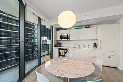 55 SW 9th St #1801, Miami, FL 33130 - Photo 12