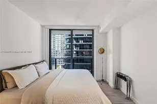 55 SW 9th St, Miami, FL 33130 - Photo 24