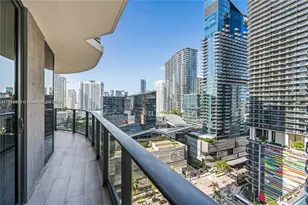 55 SW 9th St, Miami, FL 33130 - Photo 30